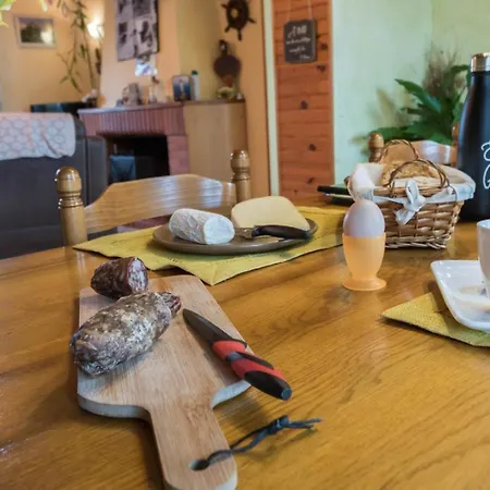Alojamento de Acomodação e Pequeno-almoço Comà A L'ostal 3*